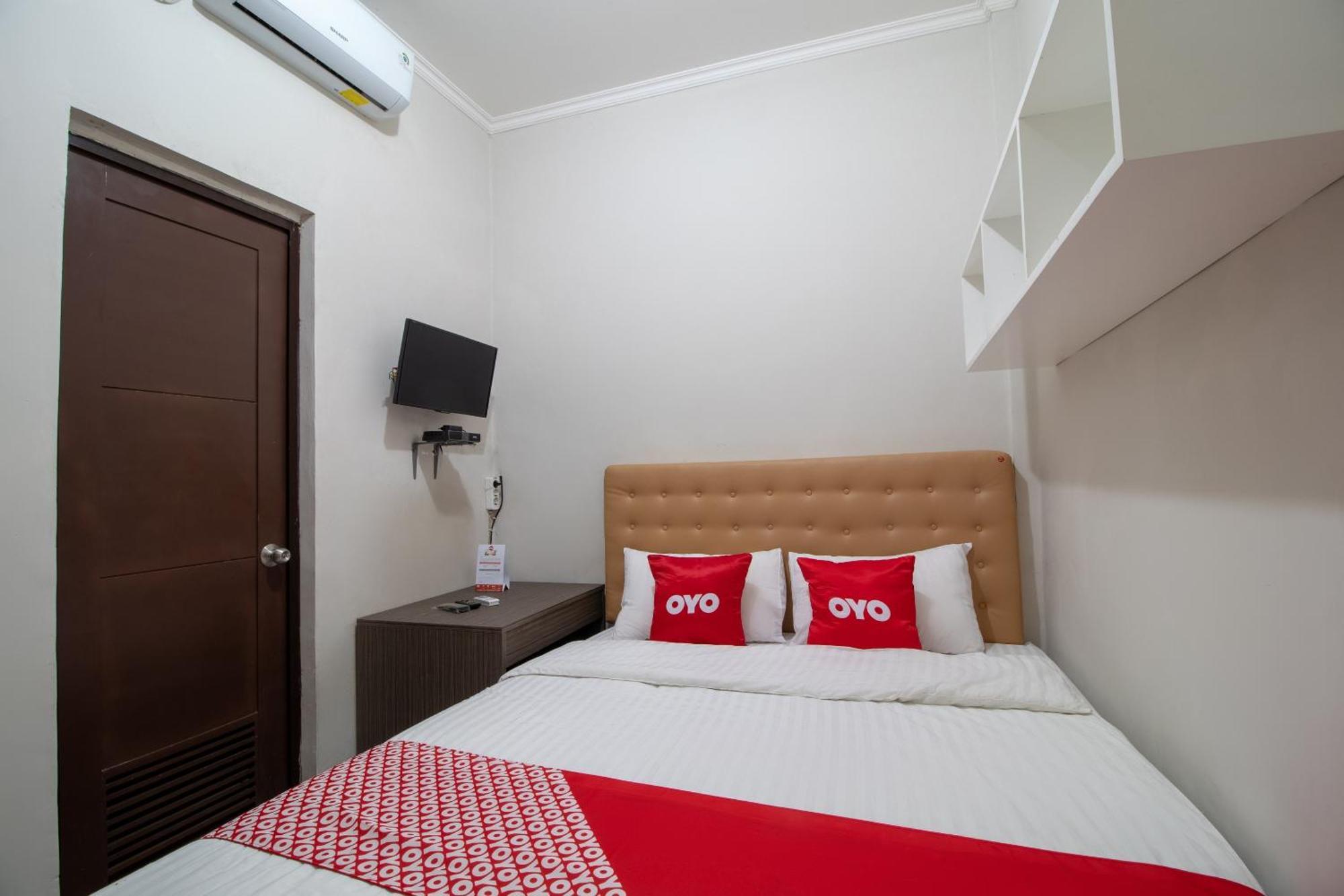 Oyo 3253 Sofia Residence Telukjambe المظهر الخارجي الصورة