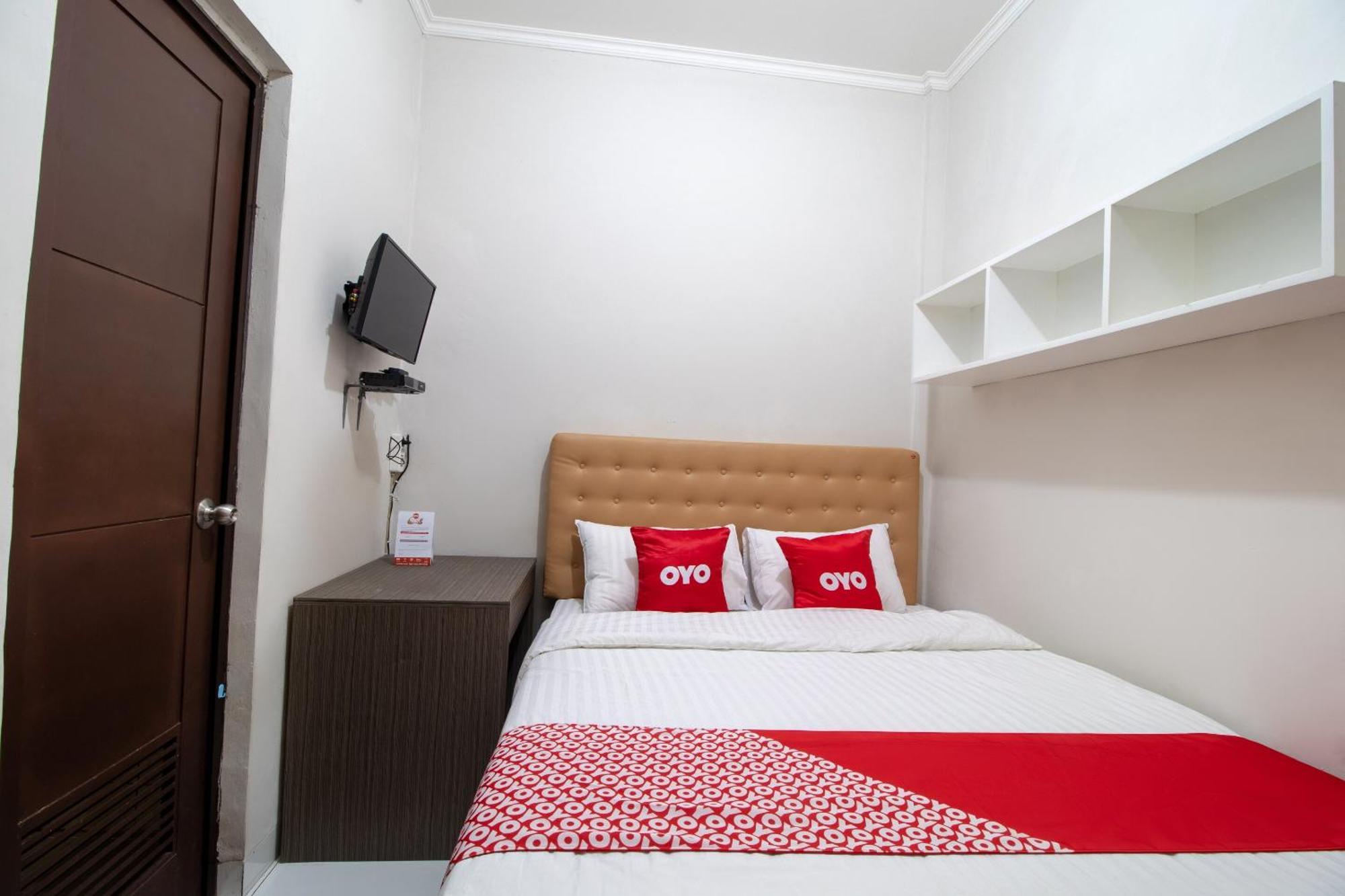 Oyo 3253 Sofia Residence Telukjambe المظهر الخارجي الصورة