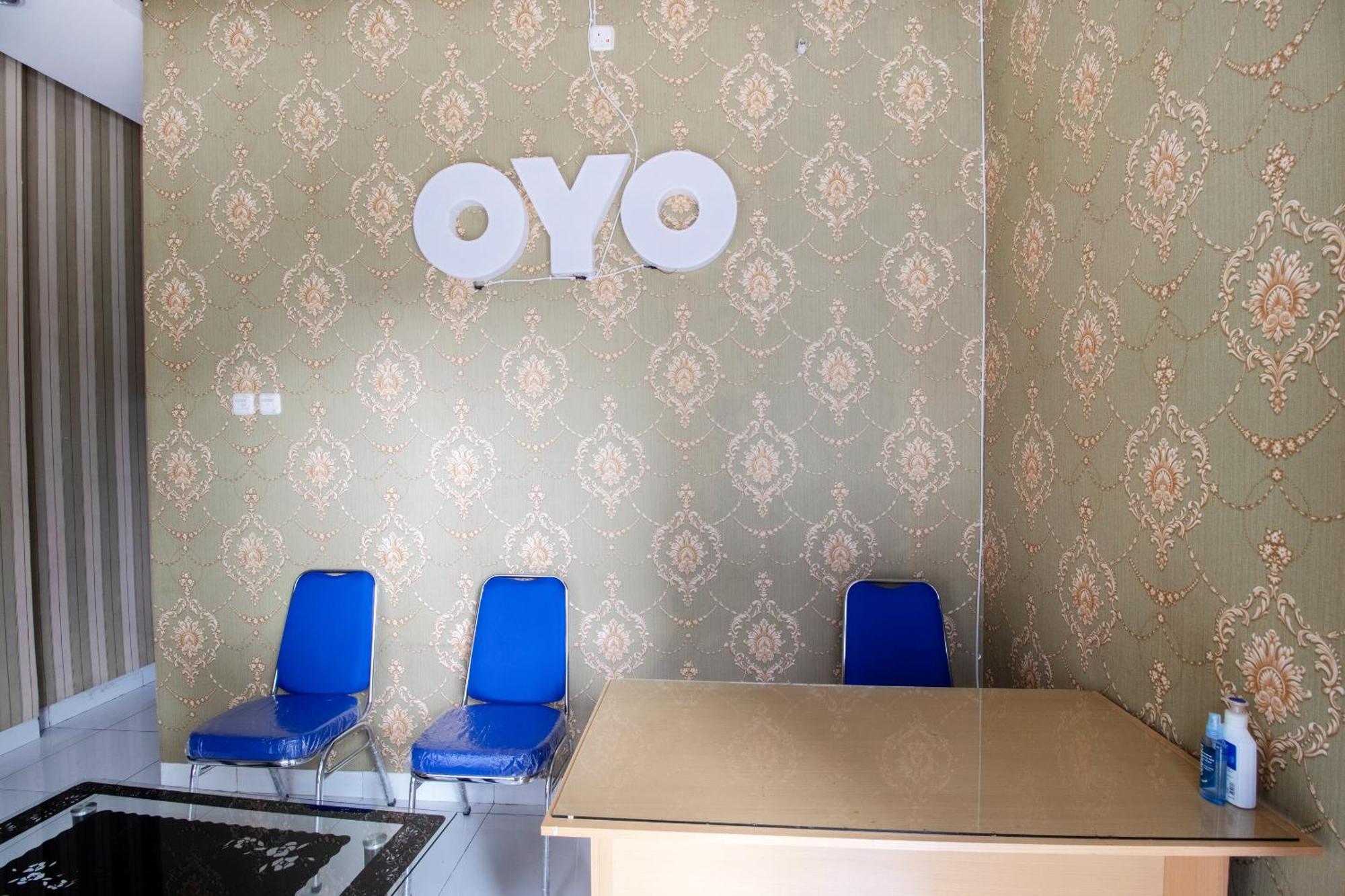 Oyo 3253 Sofia Residence Telukjambe المظهر الخارجي الصورة