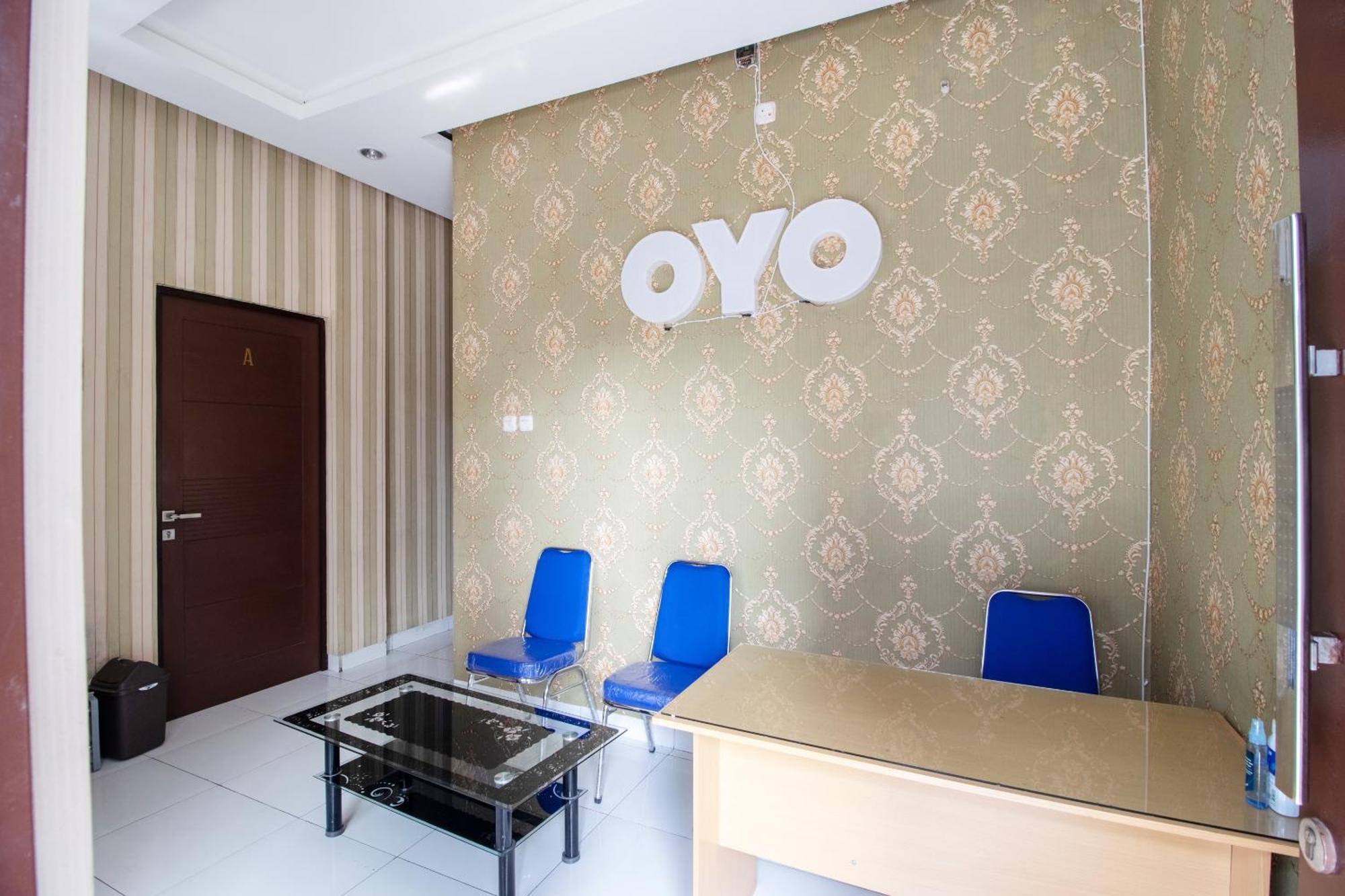 Oyo 3253 Sofia Residence Telukjambe المظهر الخارجي الصورة