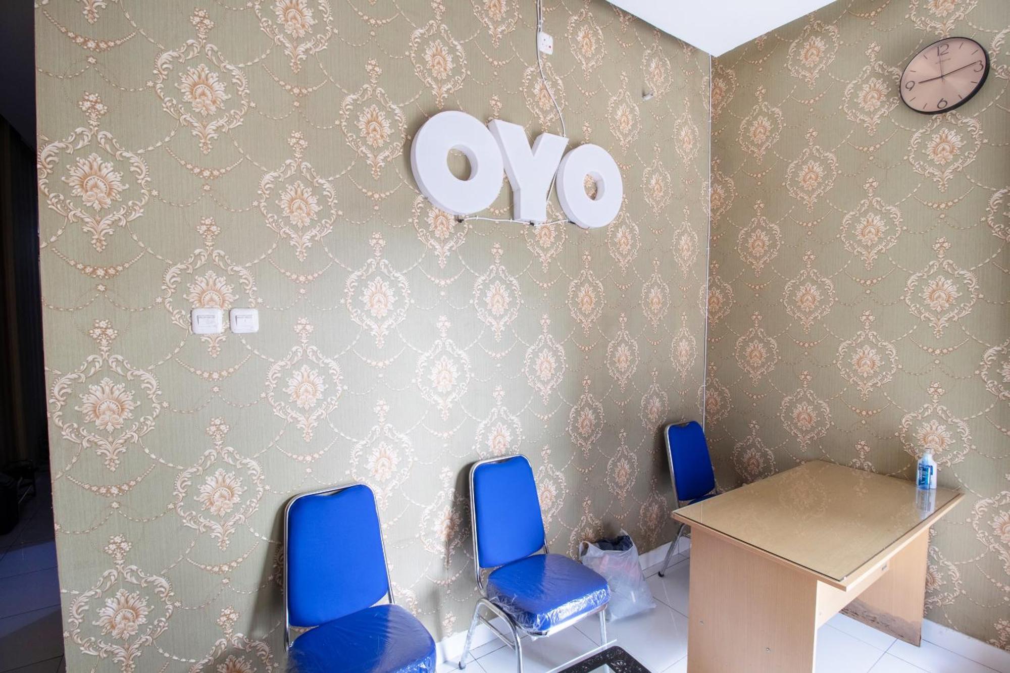 Oyo 3253 Sofia Residence Telukjambe المظهر الخارجي الصورة